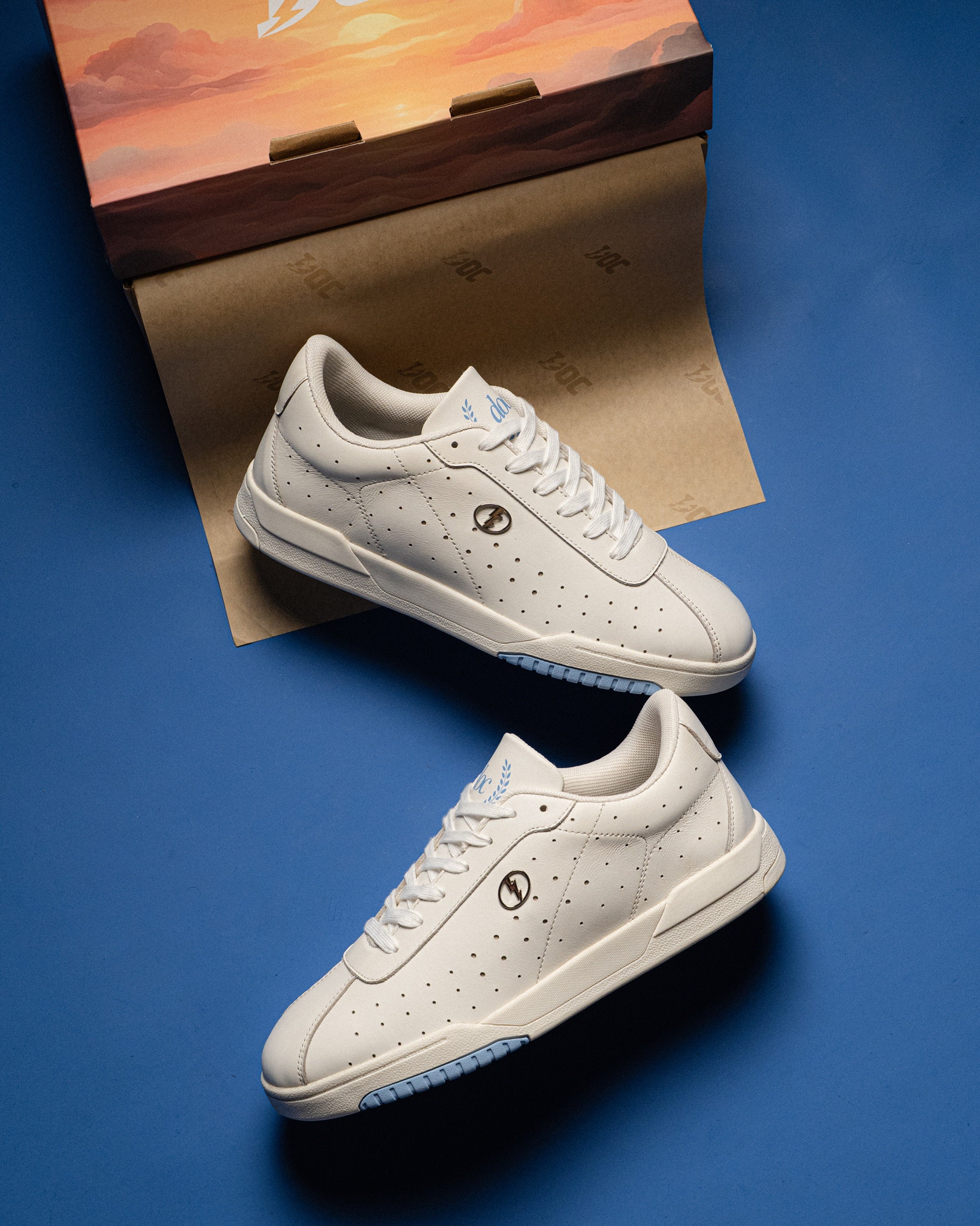 Crest / White
