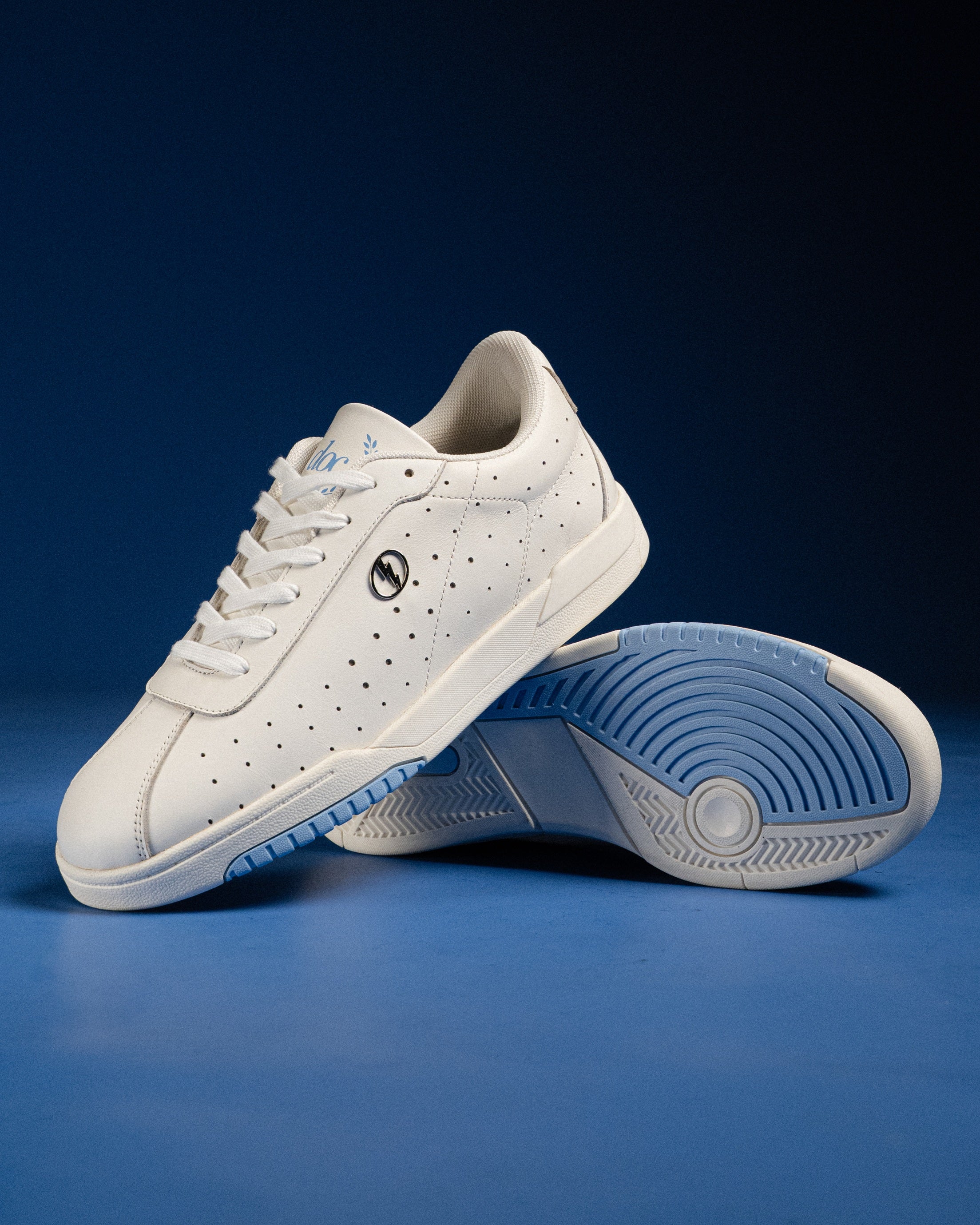 Crest / White