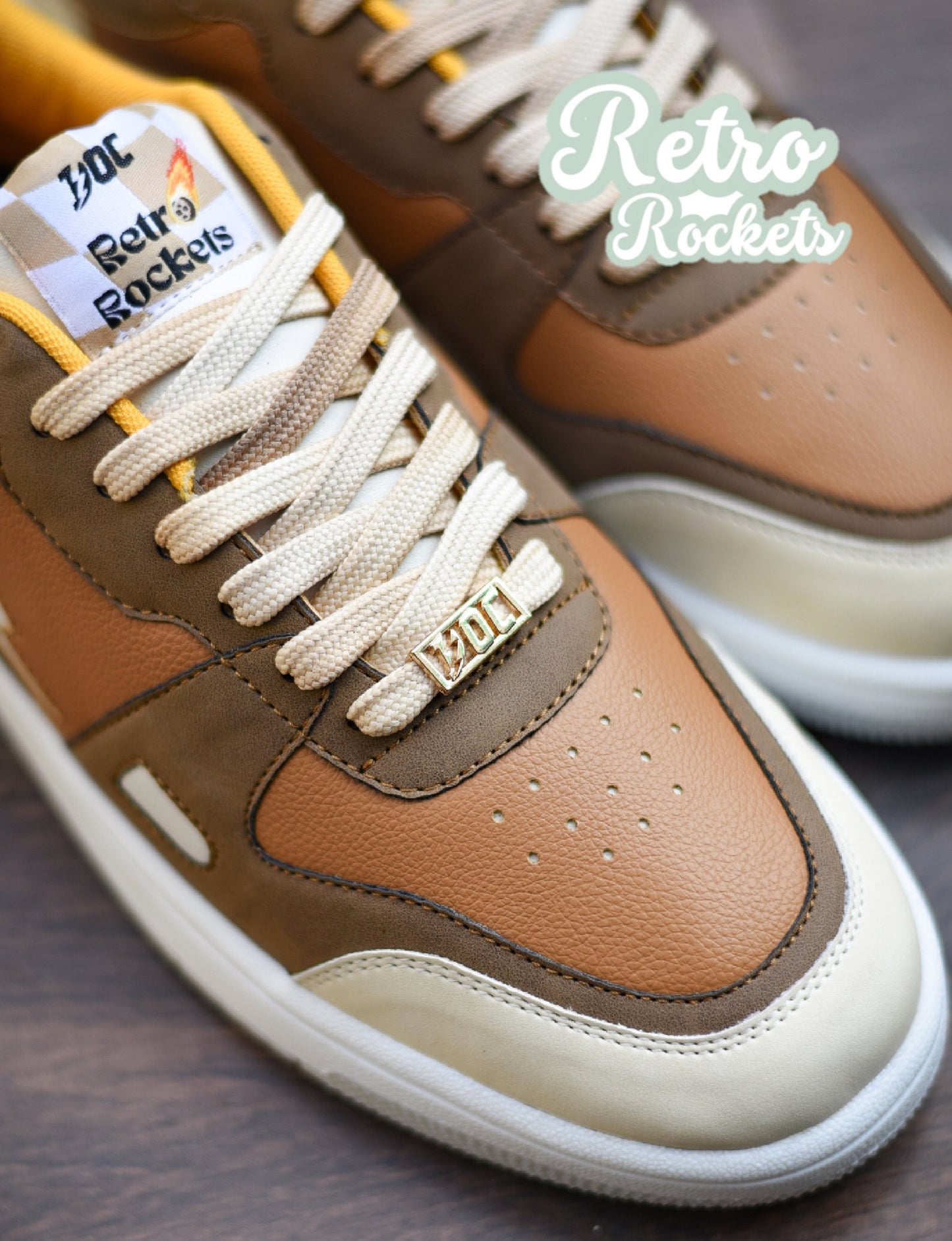 Retro Rockets LT / Tan
