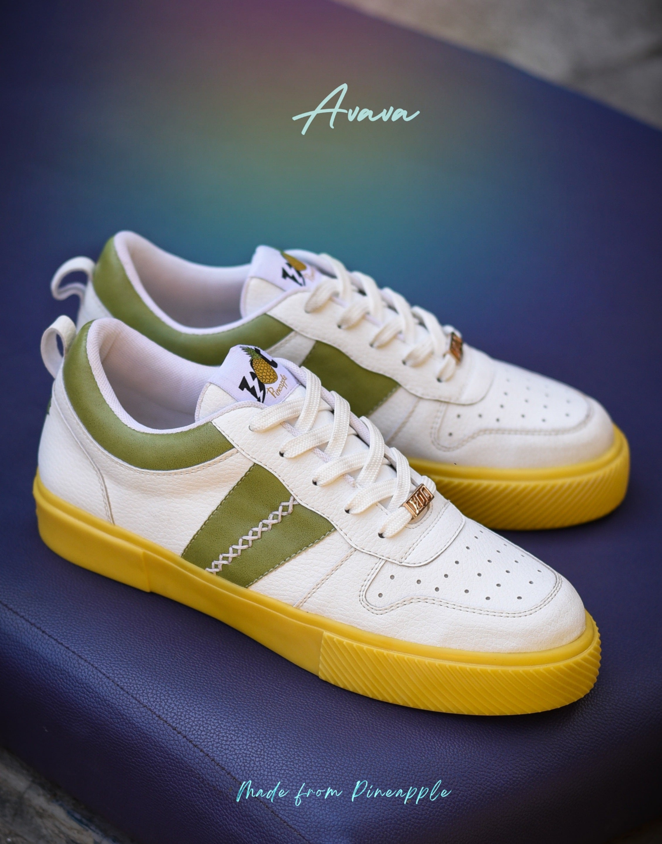 Avava LT / Made With Real Pineapple