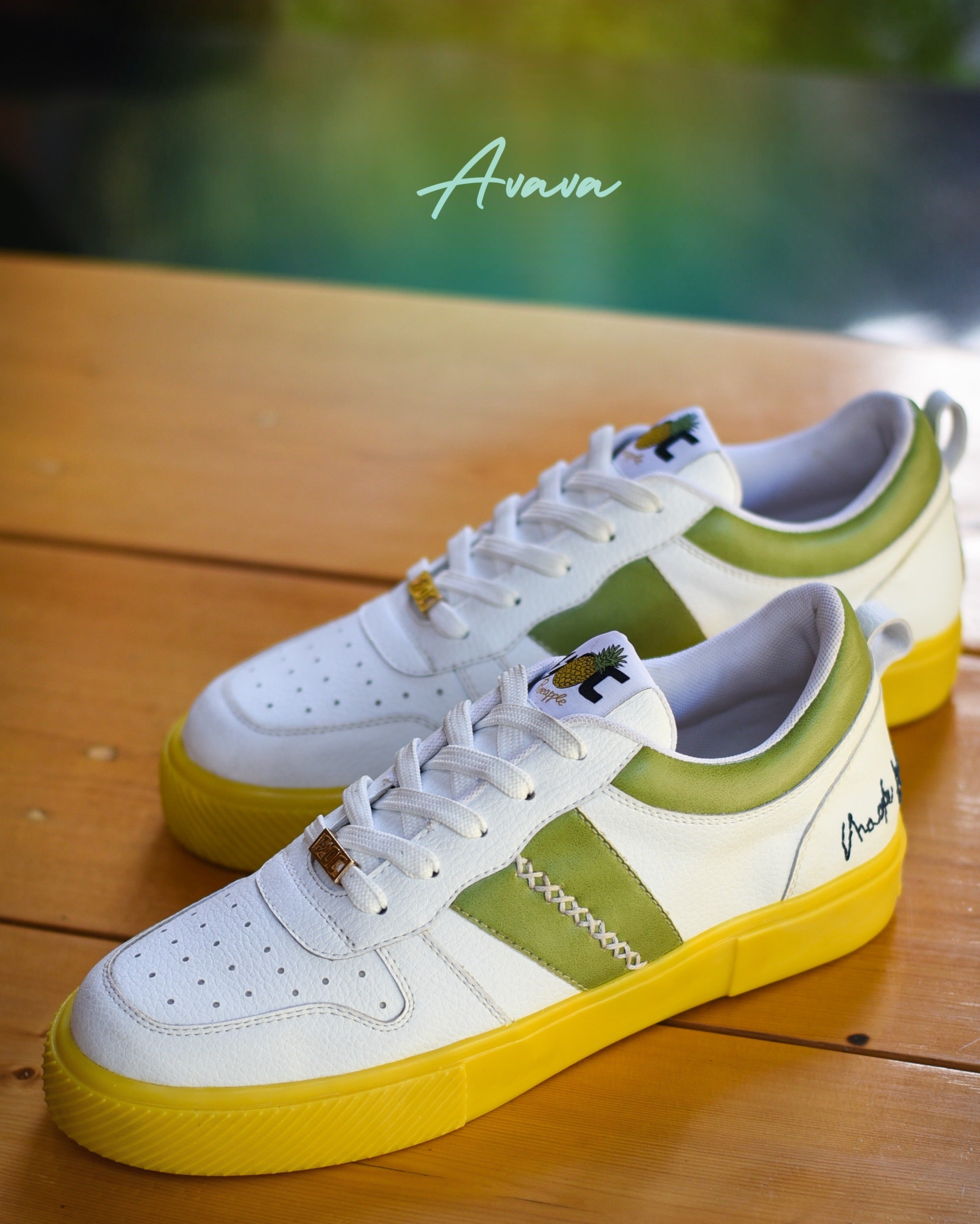 Avava LT / Made With Real Pineapple