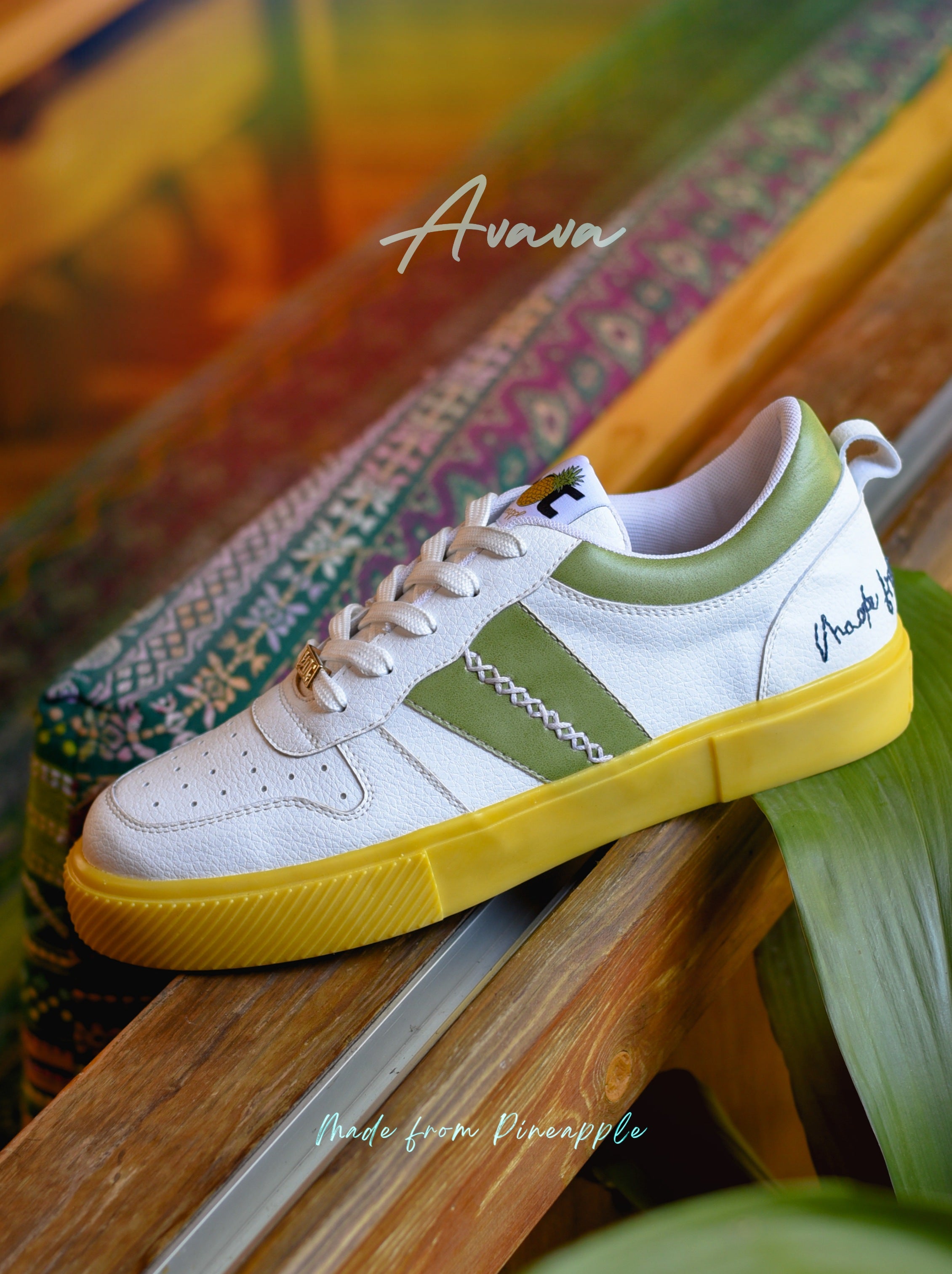 Avava LT / Made With Real Pineapple
