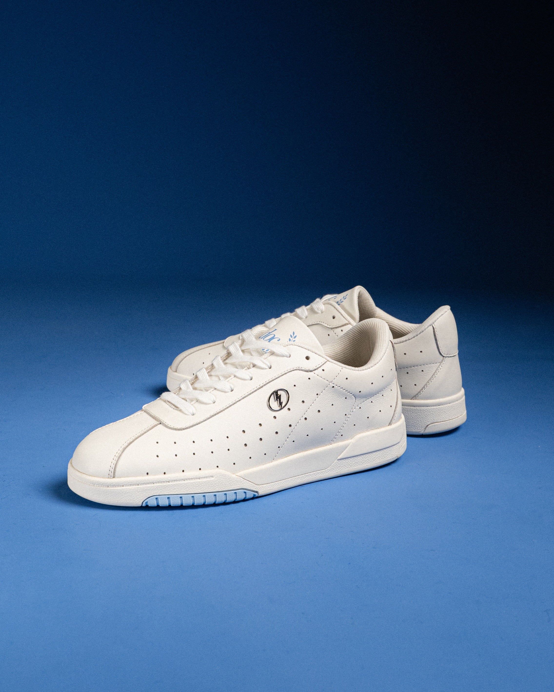 Crest / White