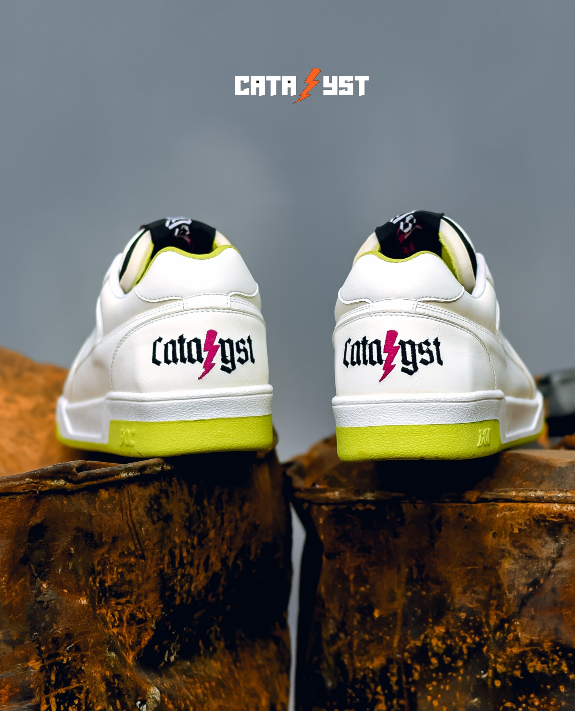 Catalyst LT / Invincible White