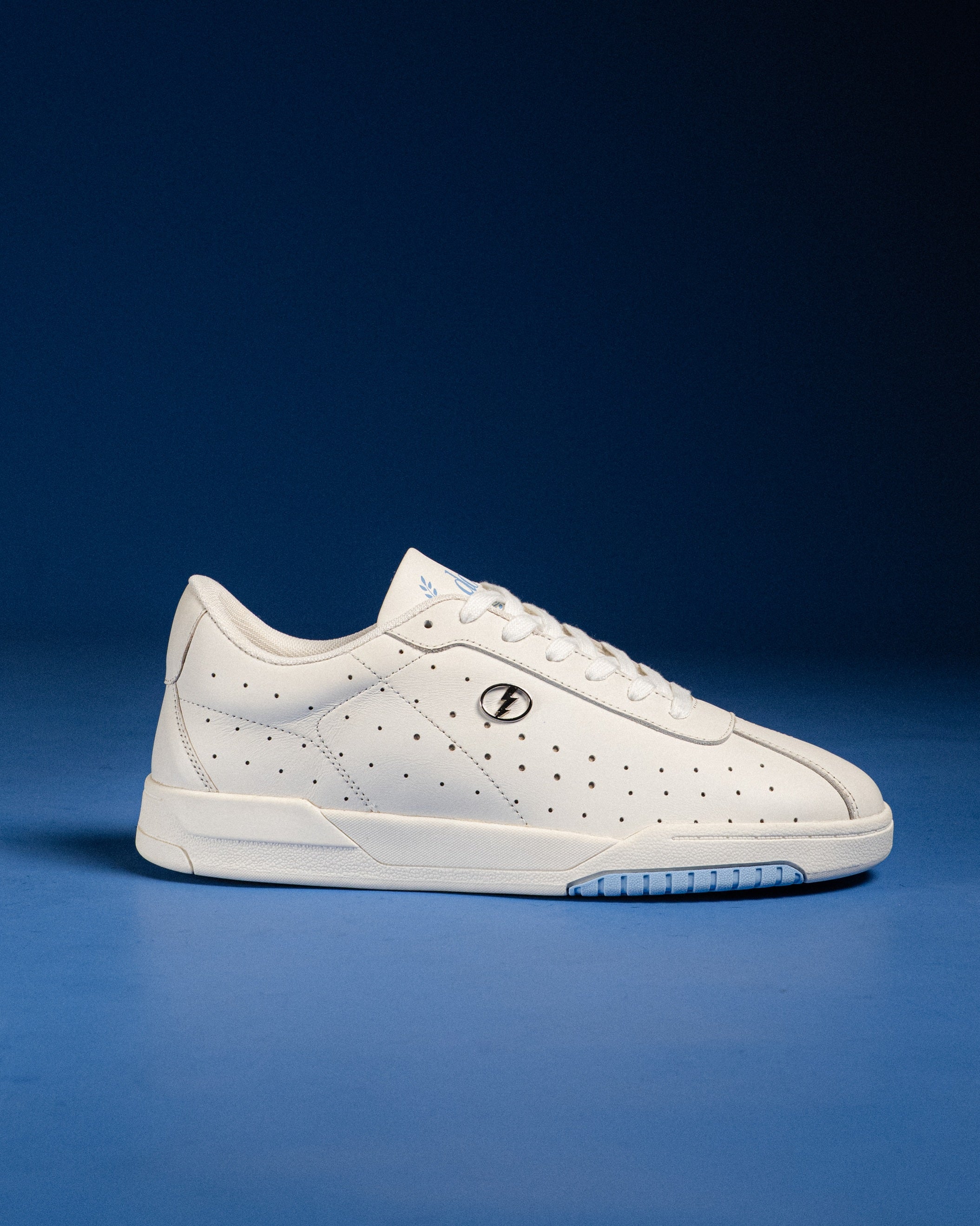 Crest / White