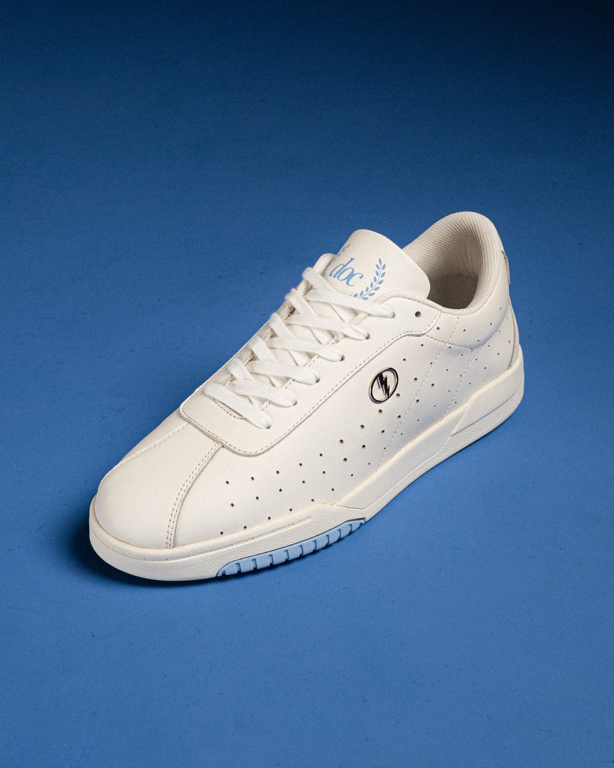 Crest / White