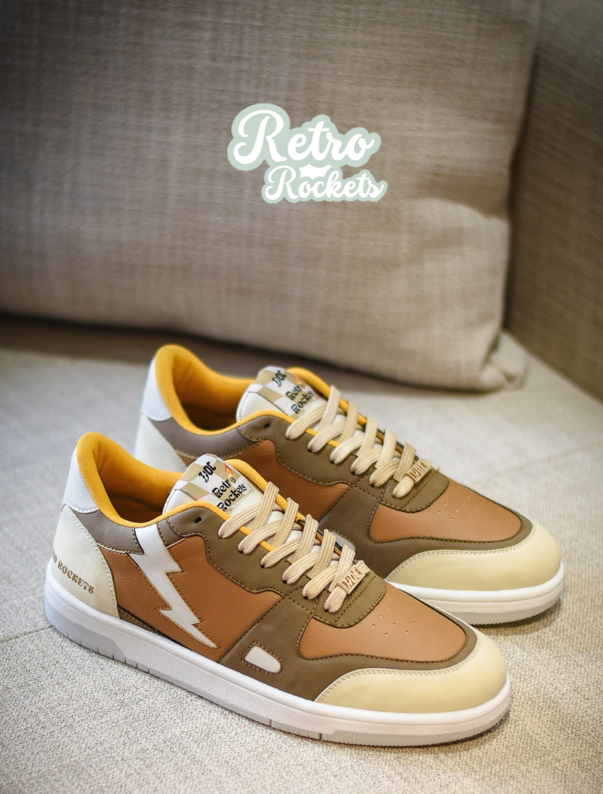 Retro Rockets LT / Tan