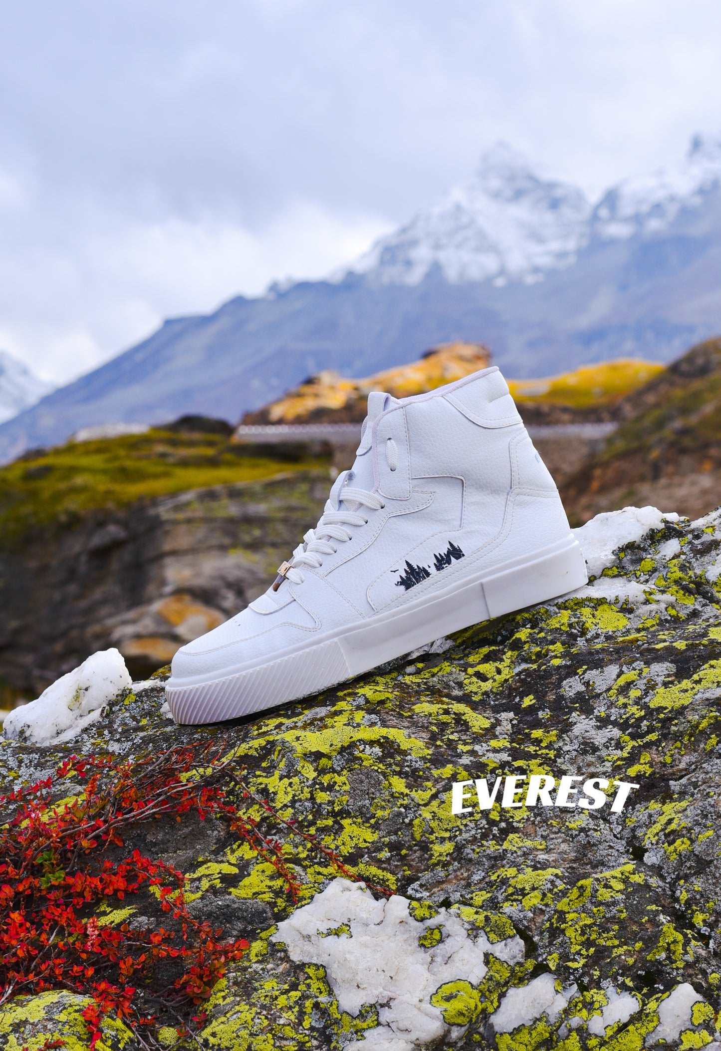 Everest HT / Dew White