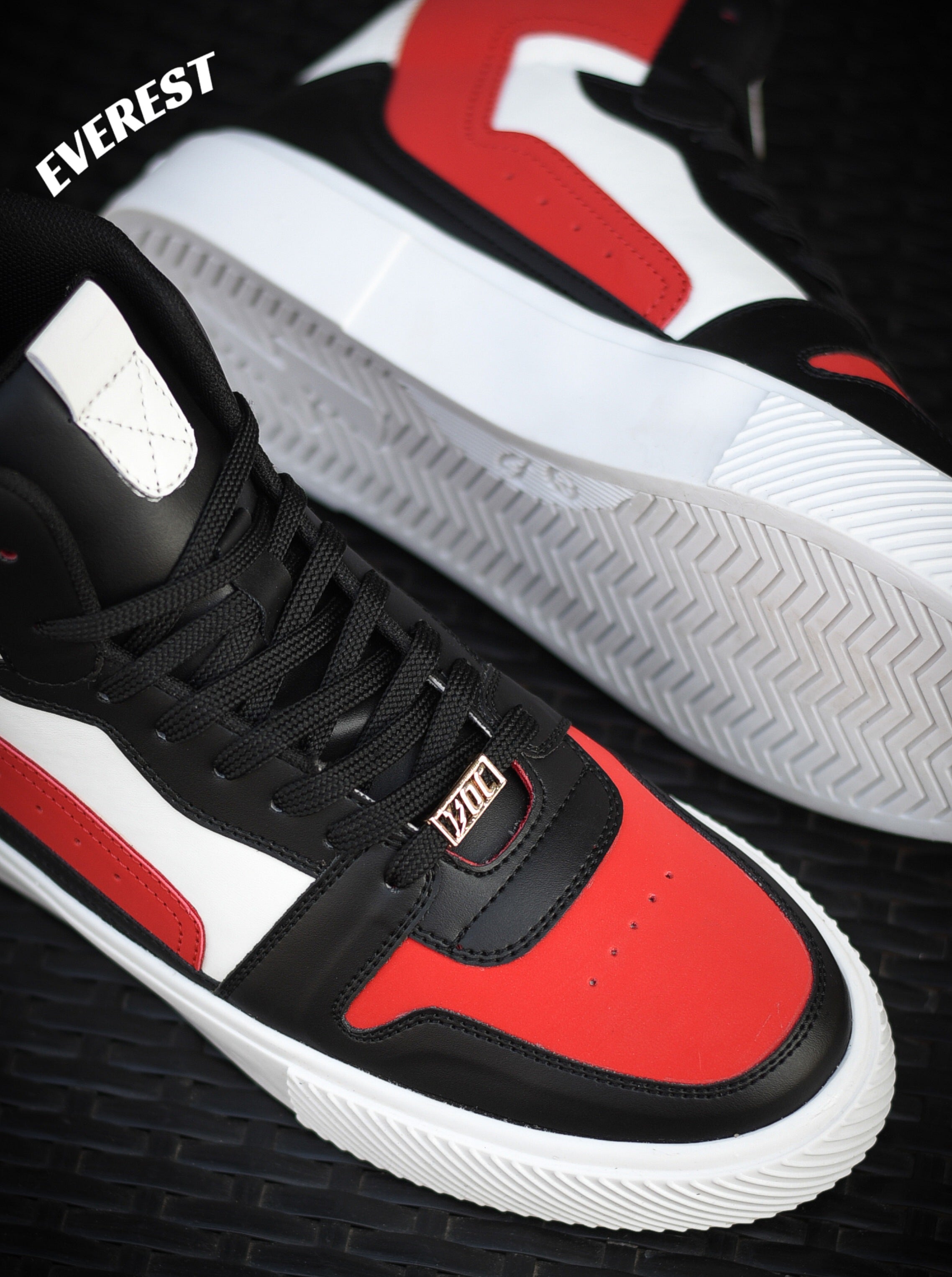 Everest HT / Red