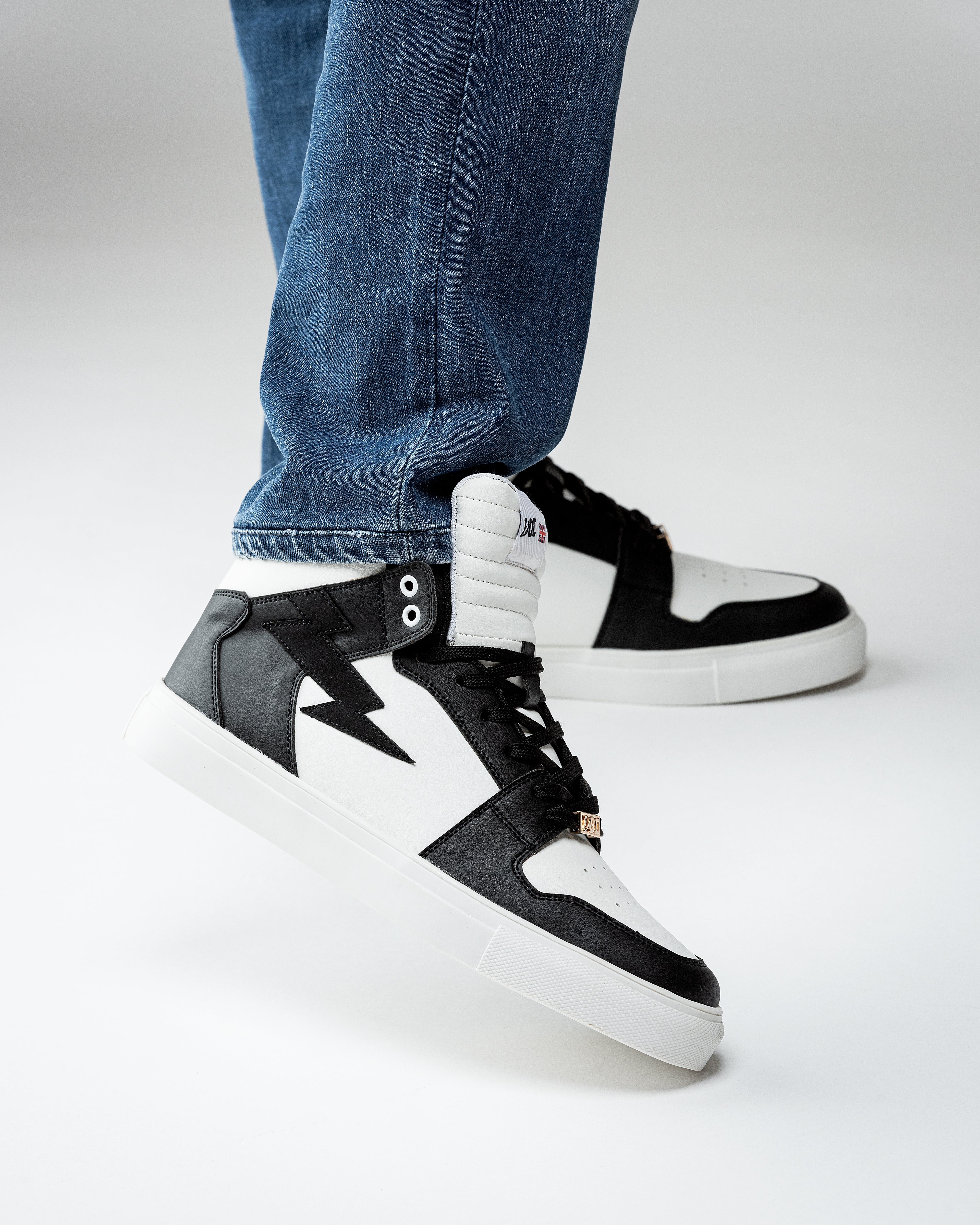 Austin MT / Panda Black